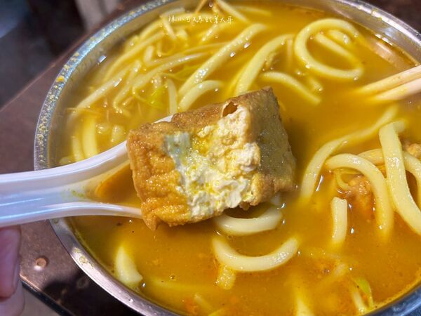 ▲▼烏龍咖哩麵老店。（圖／陳小可的吃喝玩樂授權提供）