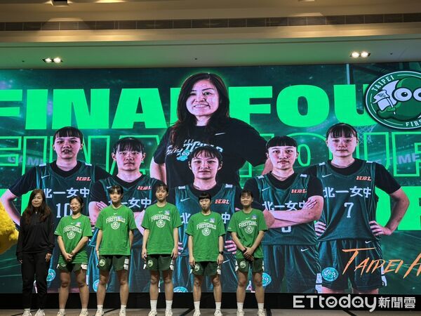 ▲北一女以頭號種子身分前進4強，總教練駱燕萍、主將彭郁榛。（圖／記者蔡厚瑄攝）