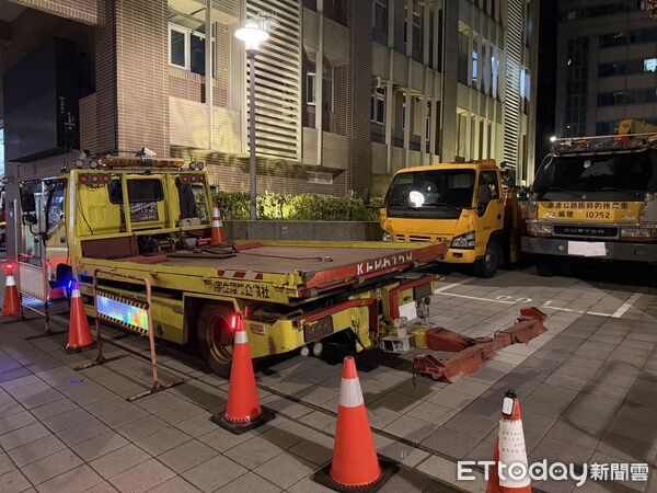 ▲▼北市刑大針對「拖吊蟑螂」進行查緝，逮2業者以及4名員工。（圖／記者邱中岳攝）