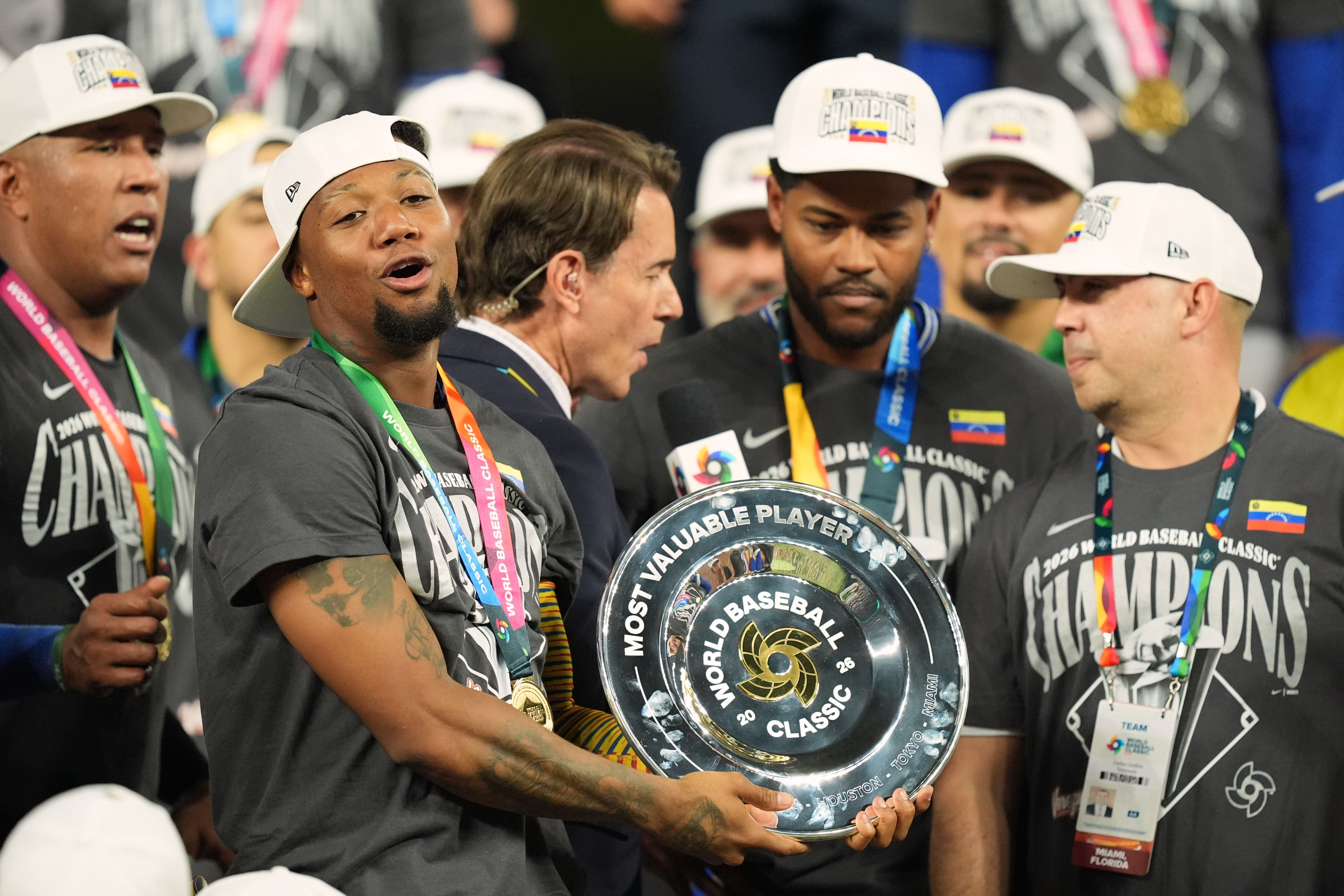 阿庫尼亞跪地哭了！奪冠讓委內瑞拉人民感驕傲　MVP賈西亞也發聲