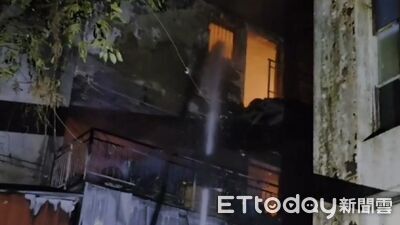 阿里山高峰飯店深夜大火！火舌竄出畫面曝　消防急上山搶救