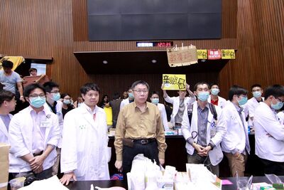 後悔318太陽花學運造神柯文哲！　前幕僚：我這輩子犯最大的錯