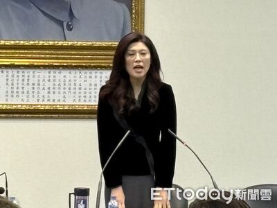 昔罵柯文哲「比垃圾還不如」　鄭麗文缺席凱道：民眾黨表示理解