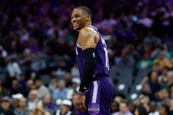 ▲馬刺溫班亞瑪（Victor Wembanyama），國王衛斯布魯克（Russell Westbrook）、雷諾德（Maxime Raynaud）。（圖／達志影像／美聯社）