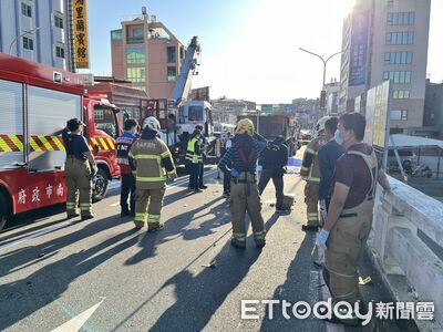 砂石車與機車擦撞奪人命！　台南中華東路陸橋發生死亡車禍一人慘死