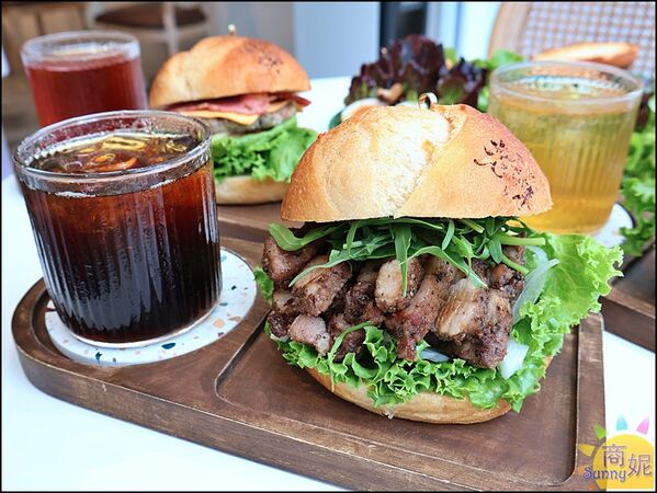 ▲▼L&rsquo;espace老陳小圓法漢堡專賣店。（圖／部落客商妮吃喝遊樂授權提供）