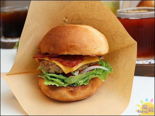 ▲▼L&rsquo;espace老陳小圓法漢堡專賣店。（圖／部落客商妮吃喝遊樂授權提供）