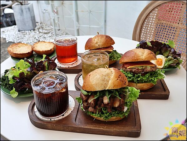 ▲▼L&rsquo;espace老陳小圓法漢堡專賣店。（圖／部落客商妮吃喝遊樂授權提供）