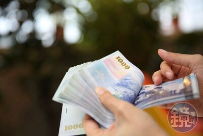 29歲月光族搬回家住存錢了！他曝存款數字卻不開心　網：贏很多人