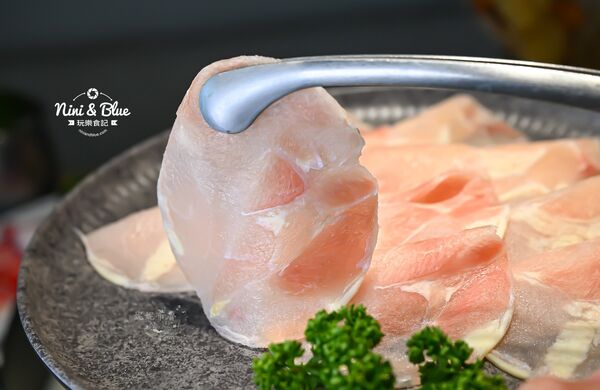 ▲▼冒香香旗艦店PLUS冒菜火鍋。（圖／部落客NINI AND BLUE 玩樂食記授權提供）
