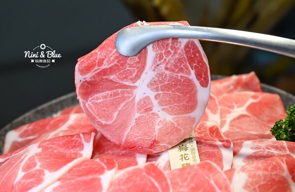▲▼冒香香旗艦店PLUS冒菜火鍋。（圖／部落客NINI AND BLUE 玩樂食記授權提供）
