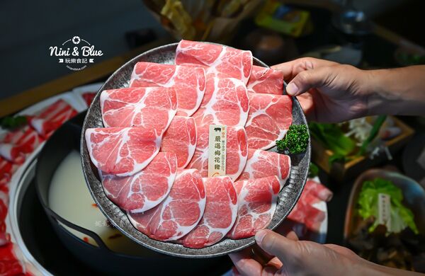 ▲▼冒香香旗艦店PLUS冒菜火鍋。（圖／部落客NINI AND BLUE 玩樂食記授權提供）