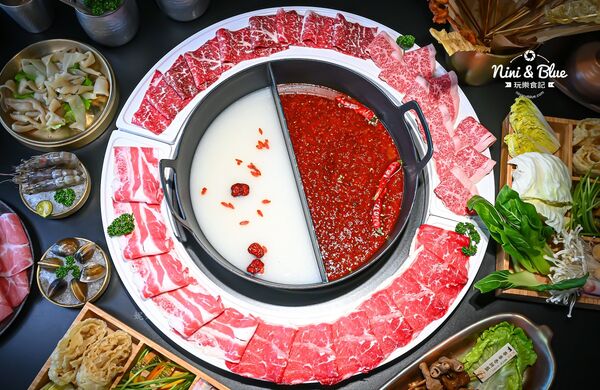 ▲▼冒香香旗艦店PLUS冒菜火鍋。（圖／部落客NINI AND BLUE 玩樂食記授權提供）
