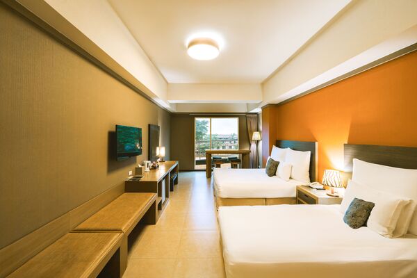 ▲關西六福莊推出「FUN肆快樂玩」住房專案，即日起至4月30日開放預訂，雙人入住6,999元＋10%起，並加碼免費招待1名3至12歲兒童入住。（圖／業者提供）