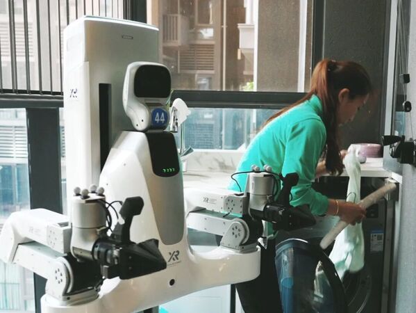 ▲▼自變量機器人在深圳推出結合機器人的清潔服務           。（圖／官網）