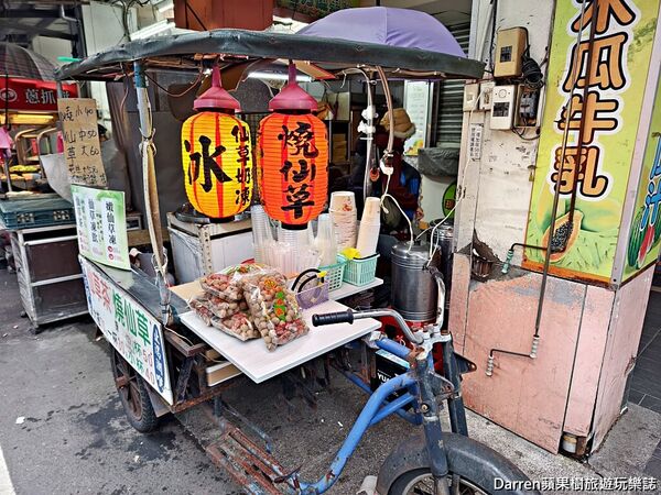 ▲▼紅燈籠三輪車仙草。（圖／部落客Darren蘋果樹旅遊玩樂誌授權提供）