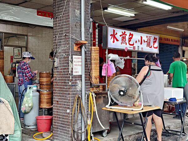 ▲▼集美煎包.小籠包。（圖／部落客Darren蘋果樹旅遊玩樂誌授權提供）