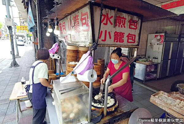 ▲▼集美煎包.小籠包。（圖／部落客Darren蘋果樹旅遊玩樂誌授權提供）