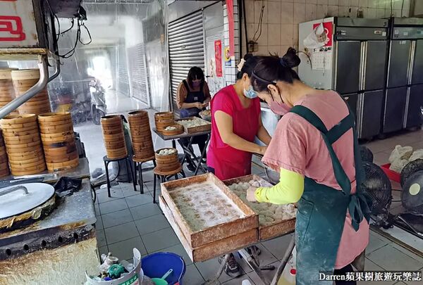 ▲▼集美煎包.小籠包。（圖／部落客Darren蘋果樹旅遊玩樂誌授權提供）