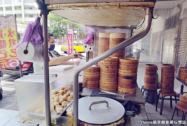 ▲▼集美煎包.小籠包。（圖／部落客Darren蘋果樹旅遊玩樂誌授權提供）