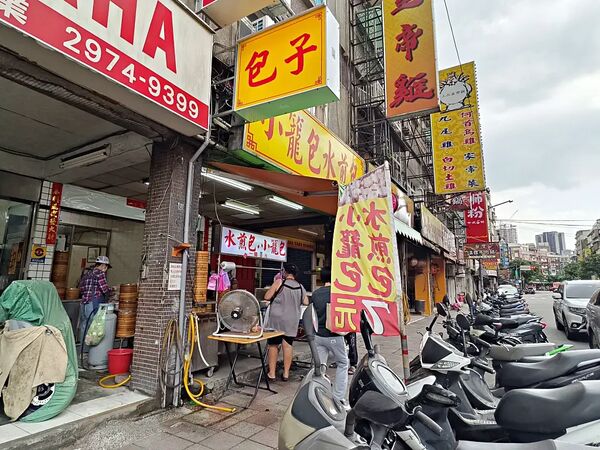 ▲▼集美煎包.小籠包。（圖／部落客Darren蘋果樹旅遊玩樂誌授權提供）