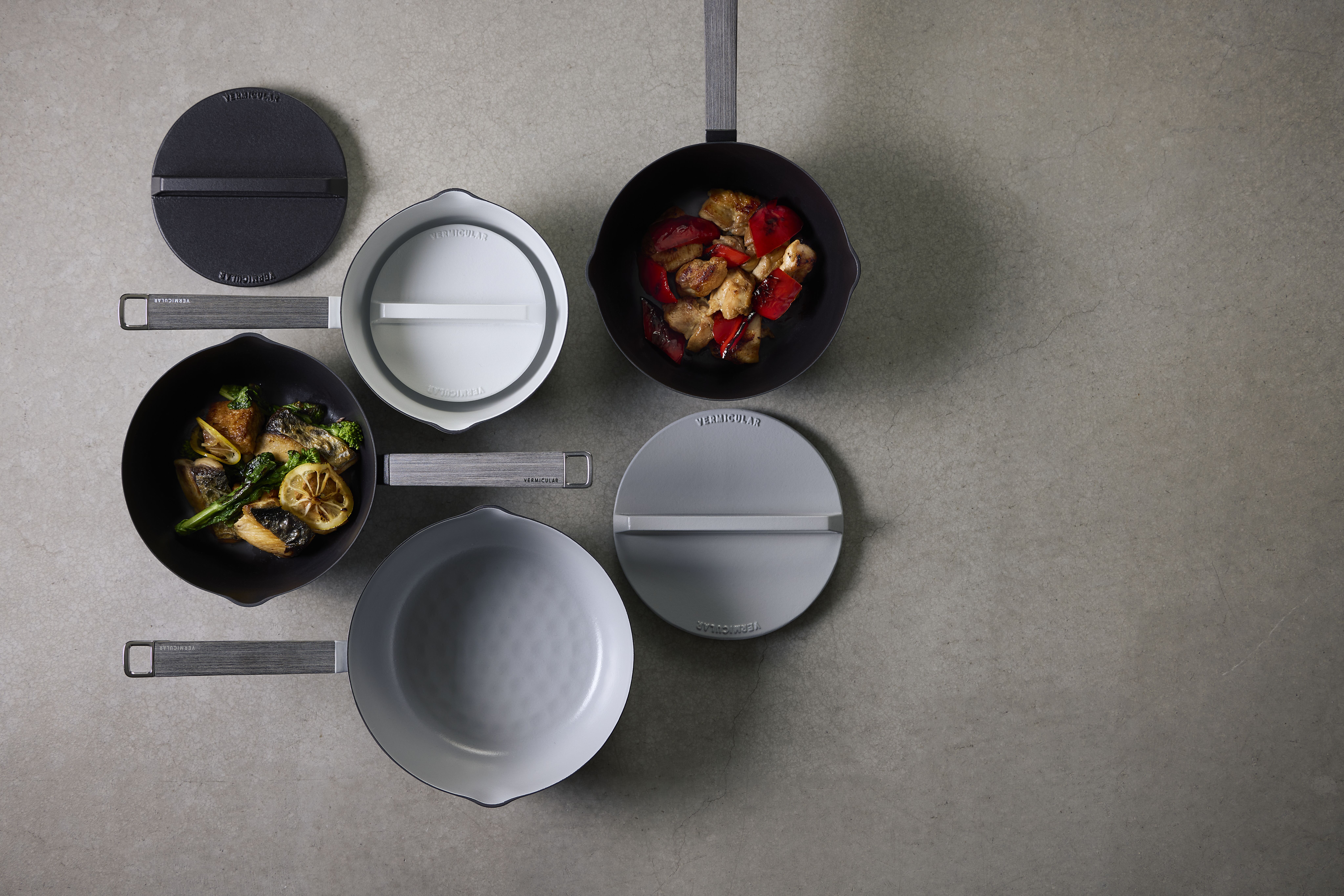 ▲VERMICULAR在台發表全新的「琺瑯鑄鐵雪平鍋」。（圖／品牌提供）