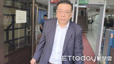 北市副議長葉林傳出庭！證人李傅中武涉貪遭約談　他尬笑：知道了