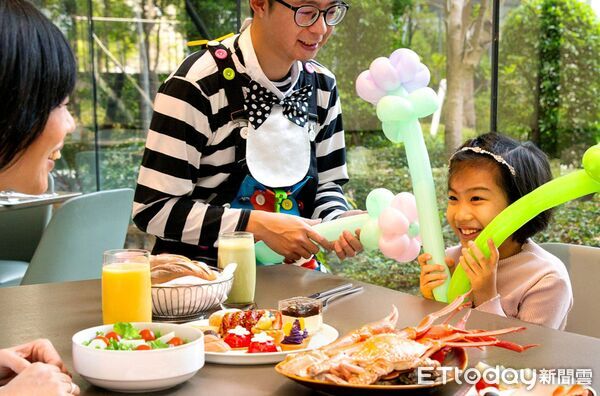 ▲台北萬豪酒店Garden Kitchen未滿12歲兒童，4月3日至4月6日午餐及下午茶時段免費吃。（圖／台北萬豪提供）