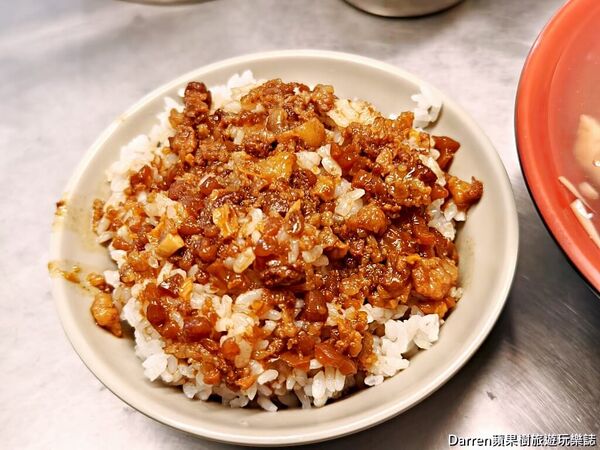 ▲▼阿金老圓環魯肉飯。（圖／DARREN蘋果樹旅遊玩樂誌授權提供）