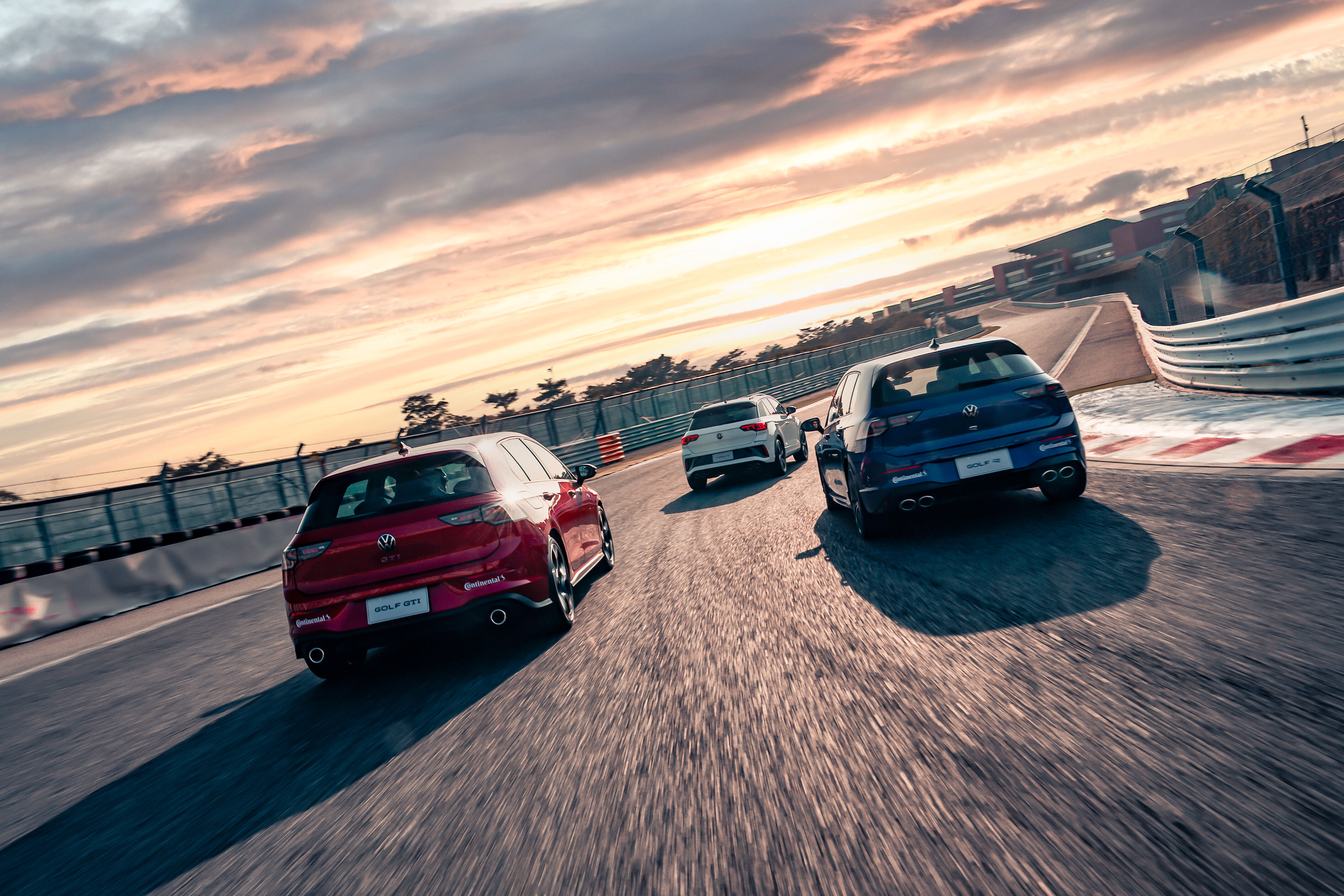 ▲福斯性能軍團麗寶賽車場開跑！高人氣車款全員到齊。（圖／翻攝自福斯、記者徐煜展攝）