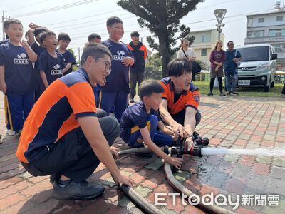小小水槍大任務！台南善化消防進校園　射水體驗玩出防災力