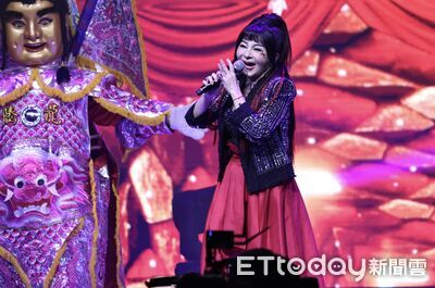 遭虧「撞臉三星堆青銅面具」 王彩樺當眾揭真相認了:有打肉毒