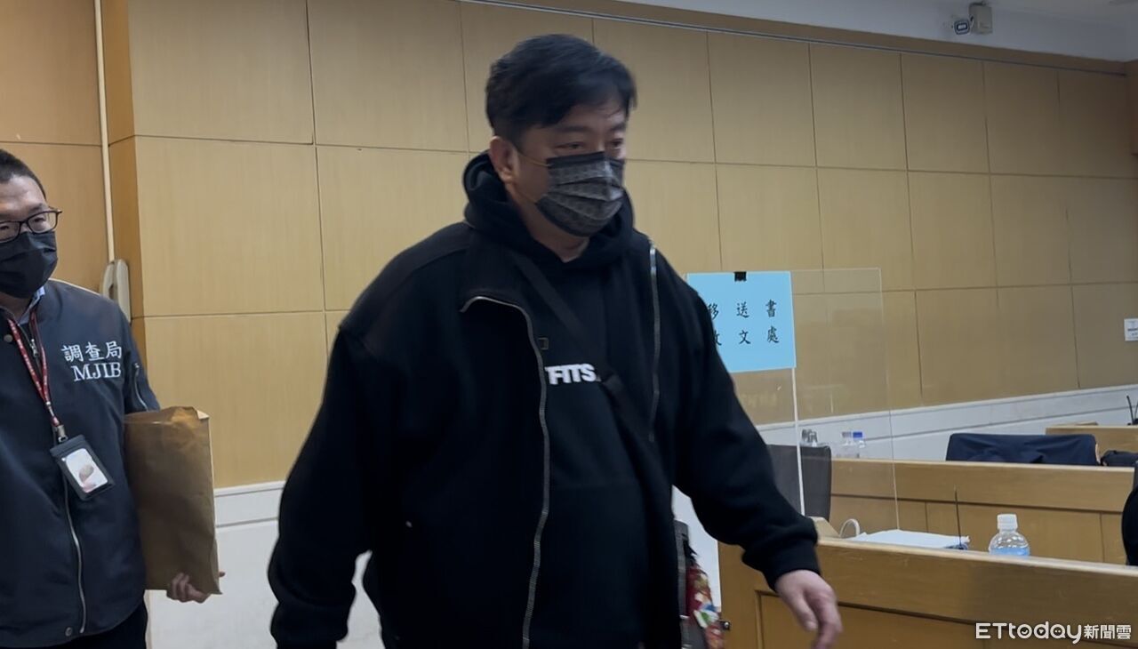 李傅中武涉詐千萬助理費3人交保 被問「對得起選民嗎」沉默不語