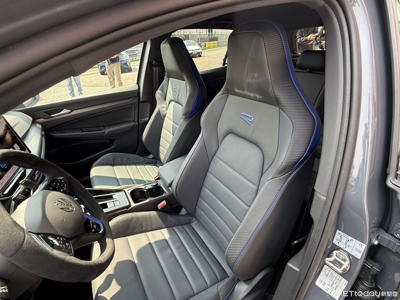 ▲福斯性能軍團麗寶賽車場開跑！高人氣車款全員到齊。（圖／翻攝自福斯、記者徐煜展攝）