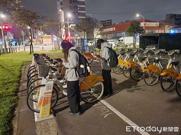 緬甸女大生車資不足「慘被丟包」西濱公路 桃園巡邏警解圍