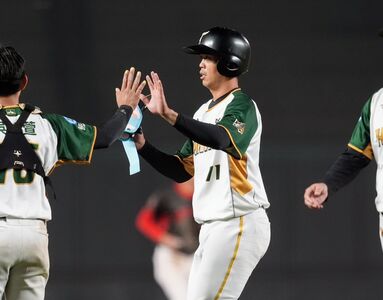 杜家明再見安打！台鋼逆轉3連勝、味全吞6連敗　悍將2比1險勝桃猿