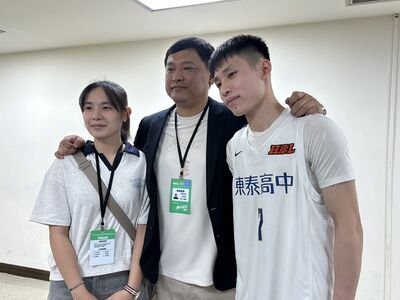 高丁子權飆出代表作助東泰奪HBL季軍 老爸教練高丁國柱記者會淚崩