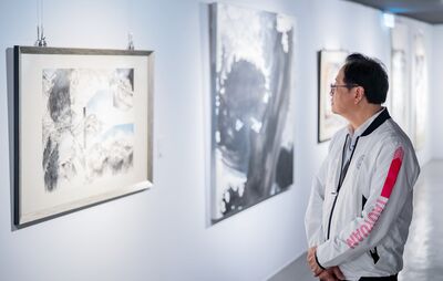 桃園美術家邀請展開幕　張善政：匯聚在地藝術能量匯聚國門
