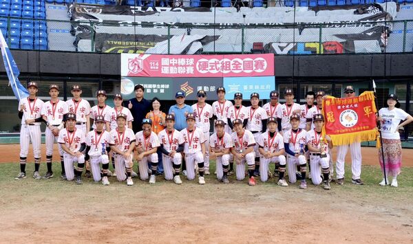 ▲長安扣倒東體奪隊史首冠。（圖／學聯提供）