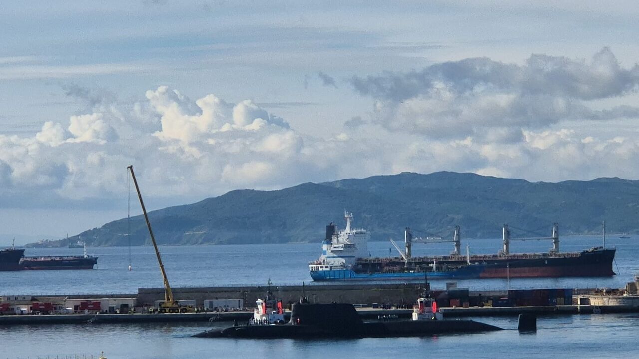 英核潛艦現身阿拉伯海!配戰斧飛彈 「可隨時遠程打擊」應付中東