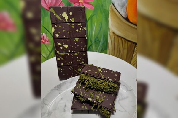 被質疑杜拜巧克力「摻點心麵」當內餡!店家提告:是麵包絲+麵線