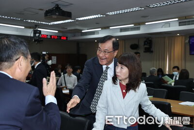 蘇嘉全赴立法院「回娘家」　任海基會董座後首次備詢