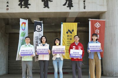 批政府用錯解方　時力：拿掉少子化假面具！開放幫傭幫不到多數家庭