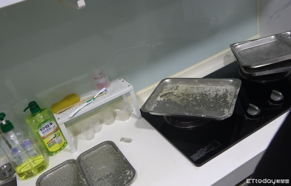 新北五股新大樓變製毒廠!2嫌跨國視訊製喪屍煙彈 市價破2千萬