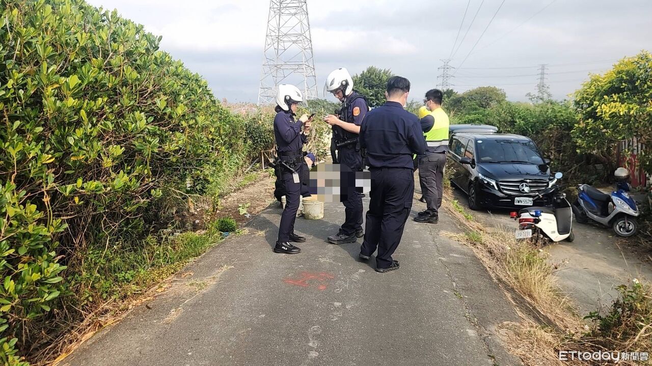快訊/蘆洲抽水站驚現浮屍!男卡沼澤泥水 身分死因待查