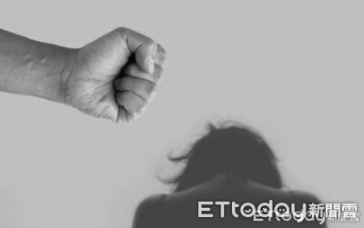 新北女國中生遭逼下跪霸凌　教育局：暴力恐嚇絕不寬貸