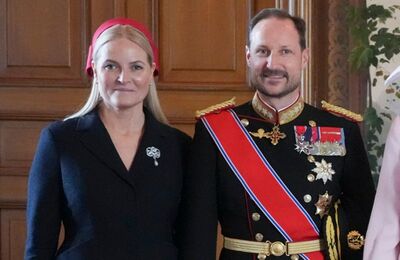 挪威王儲妃捲「淫魔案」神隱56天復出！　突現身國事舞台