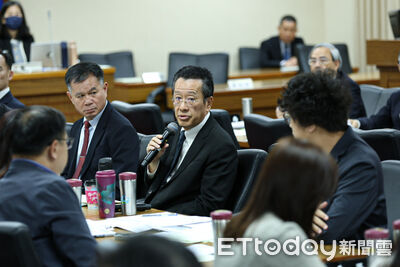 不忍了！徐巧芯跟顧立雄爆口角　罵：沒感受到誠意「懂了沒有啊」