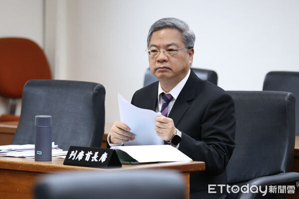 [新聞] 搶買20艘保台灣「不斷氣」經濟部：每艘貴 - 股票 - PTT.BEST 批踢踢爆文