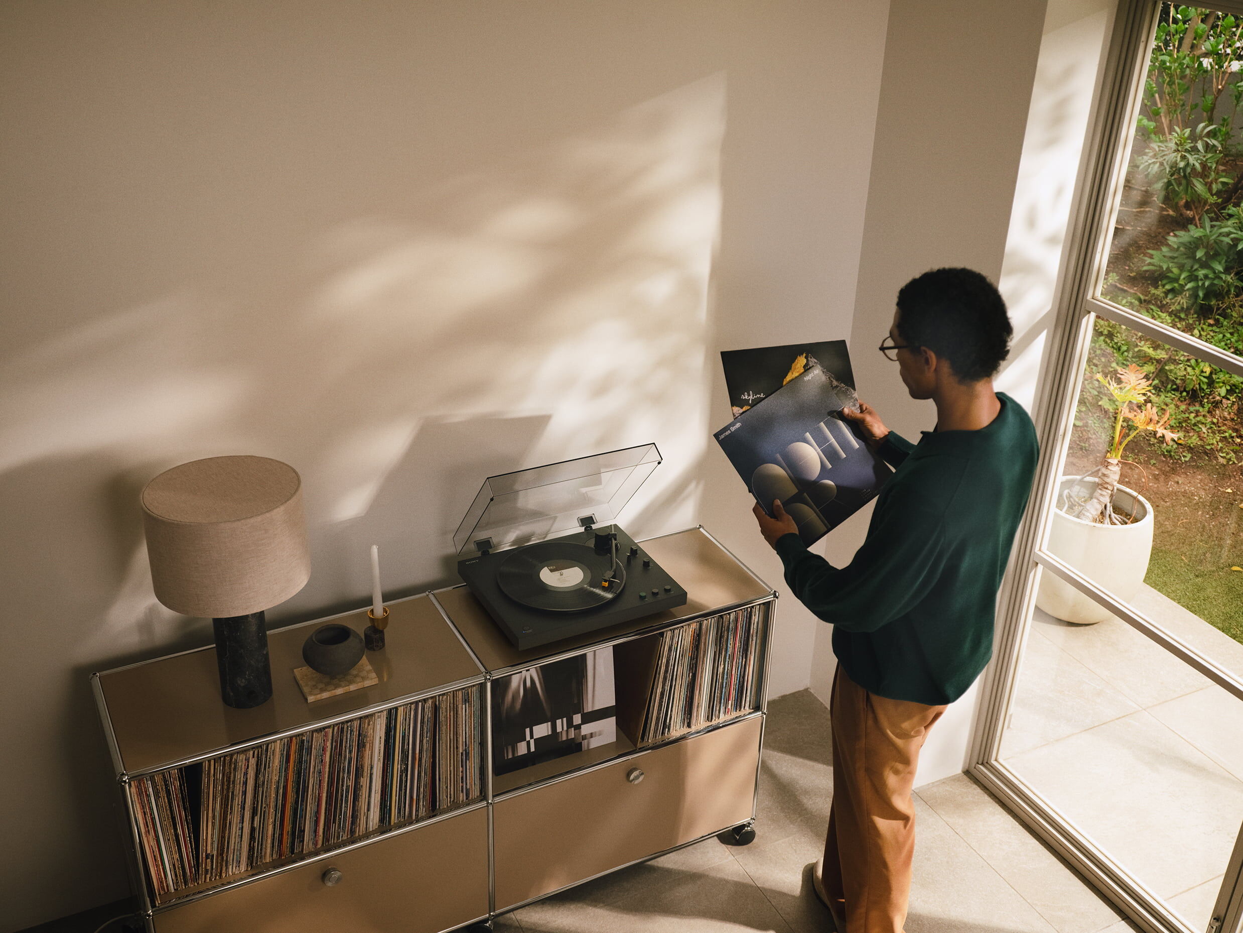 ▲SONY在台推出 PS-LX3BT 與 PS-LX5BT黑膠唱盤。（圖／品牌提供）